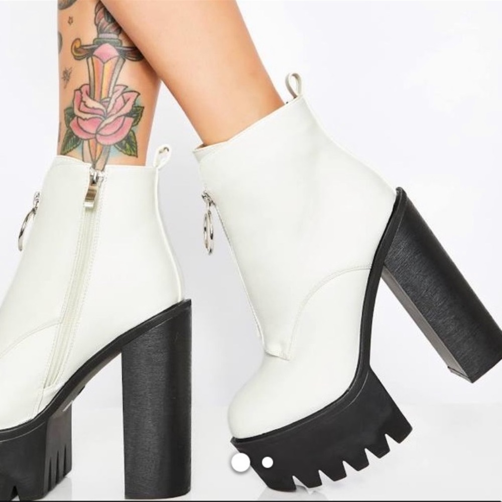 La Moda White Faux Leather Platform Heels